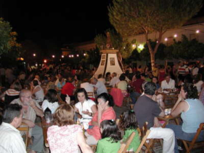 Gines: el ciclo "Plazas con Encanto" se inicia esta semana en el Paseo Juan de Dios Soto