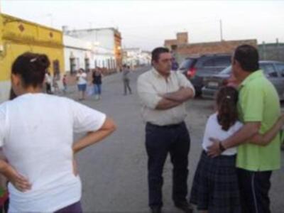 La coalición Partido Andalucista y Compromiso con Lora visita la barriada del veredón del acebuchal
