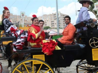 Agustín Bravo, María Teresa Campos y Charo Reina un año más en la feria de Sevilla