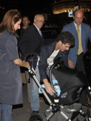 Monserrat obligada a usar silla de ruedas por una caída