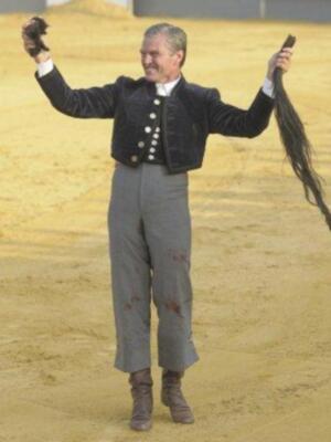 Espartaco, Ponce ,Morante y Cayetano, toreros solidarios y padrazos 