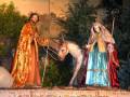 Representación del Nacimiento de Jesús con la Virgen María y San José en un belén.