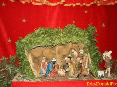 Nuestra felicitación más sincera y cordial a todos nuestros amables visitantes que, el Mesías o bendiga a todos Feliz Navidad y Paz en la tierra a las personas de buena voluntad.