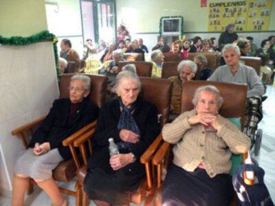 Santa Misa de Navidad, en la Residencia de Mayores, asistida, Virgen de las Angustias de Alcalá del Río.