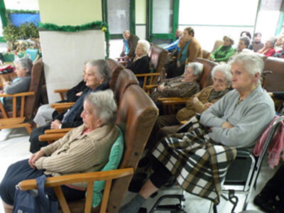 Santa Misa de Navidad, en la Residencia de Mayores, asistida, Virgen de las Angustias de Alcalá del Río.