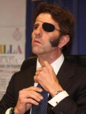 Juan José Padilla premiado ante su vuelta a los ruedos