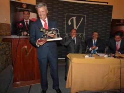 Espartaco feliz al año de su divorcio