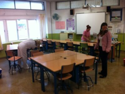 El Consistorio aprovecha las vacaciones de Semana Santa para intensificar la limpieza de los colegios(Chipiona) 