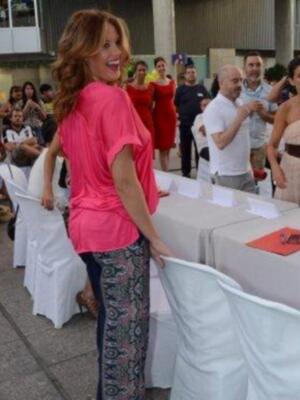 Jessica Bueno jurado de un certamen de modelos el mismo día que Isabel Pantoja se sentaba en el banquillo