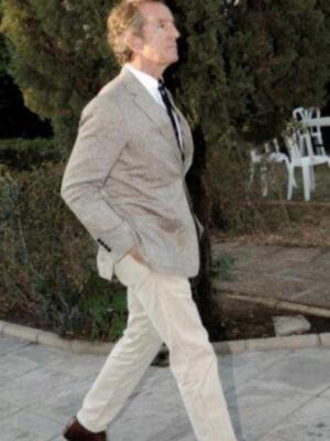 Amaia Salamanca y Rosauro Baro, cada día más cerca de la boda fotografiados junto al cura que casa a los famosos 