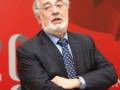 Plácido Domingo, famoso cantante de ópera y actor español.