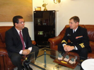 El Alcalde recibe en visita institucional al nuevo Almirante Jefe de la Base Naval de Rota(Chipìona)