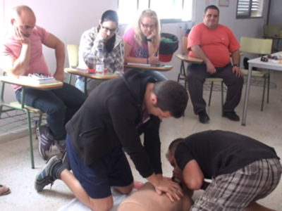 Cruz Roja imparte un curso de primeros auxilios y abre el plazo para otro de socorrismo acuático.(Chipiona) 