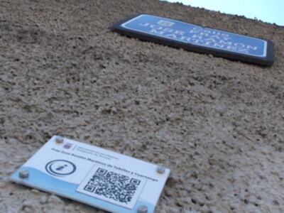 Chipiona comienza a informar in situ de sus calles y lugares de interés mediante las nuevas tecnologías 