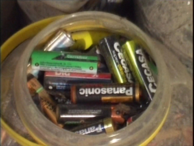 Ampliada la recogida selectiva en Chipiona con un convenio para gestión ambiental de pilas y baterías