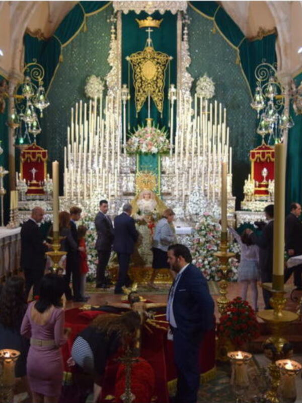 Alcalá del Río celebró la pleitesía, a los titulares de la Hermandad de la Vera-cruz.  