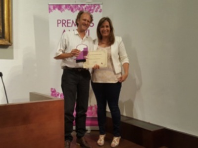 La Onda Local de Andalucía premiada por la Asociación de Mujeres AMUVI por su implicación en la erradicación de la violencia machista   