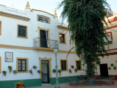 La Delegación de Educación informa sobre la convocatoria de las becas Adriano