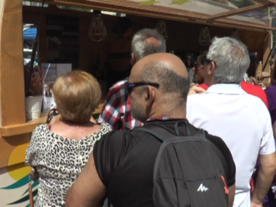 La Caravana del Vino de Cambados visitó Chipiona en su gira de promoción como Capital Europea del Vino 2017