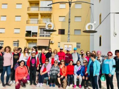 Más de treinta participantes en una ruta para sensibilizar sobre el cuidado del medio natural y el reciclaje por el Día de las Mujeres