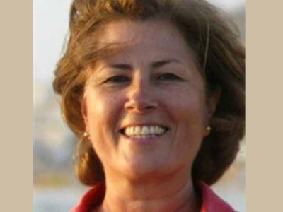 Isabel Fayos: "Este libro del Padre Cué, Como llora Sevilla... de  imprescindible lectura para todos los sevillanos