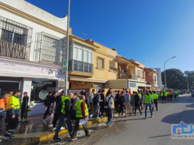 Un simulacro de evacuación en el I.E.S Salmedina pone fin al programa sobre el Maremoto de Lisboa en Chipiona  