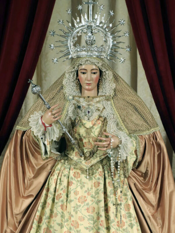 Peñaflor inaugura su I Feria de Antigüedades y Artesanía: un homenaje vivo a la tradición y la cultura local