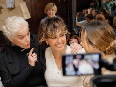 LLEVARÁ TU NOMBRE,  el Madrid de leyenda de Sonsoles Ónega, conquista a la prensa de toda España en una presentación histórica en Lhardy