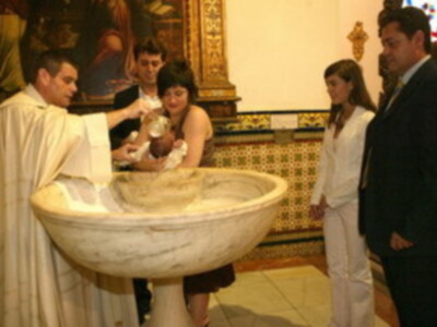 Bautizo de Carmen Gallardo Martin, hija del doctor Gallardo y Mamen Martin