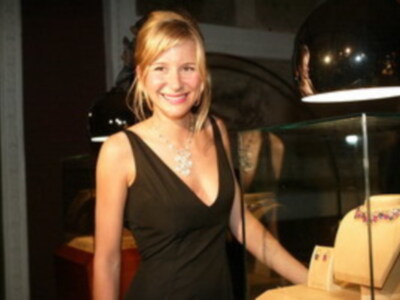 Maria Leon felicita al Principe Felipe por su proxima paternidad