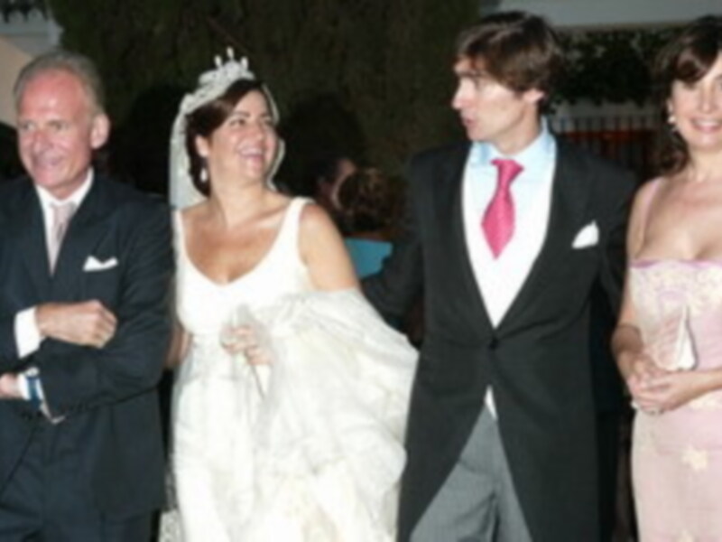 Carmen Martinez Bordiu y Roberto Federicci de nuevo juntos en una boda en Sevilla