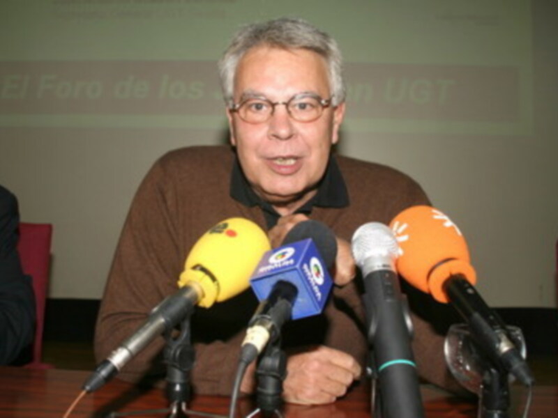 Felipe Gonzalez hace doblete como conferenciante en Sevilla