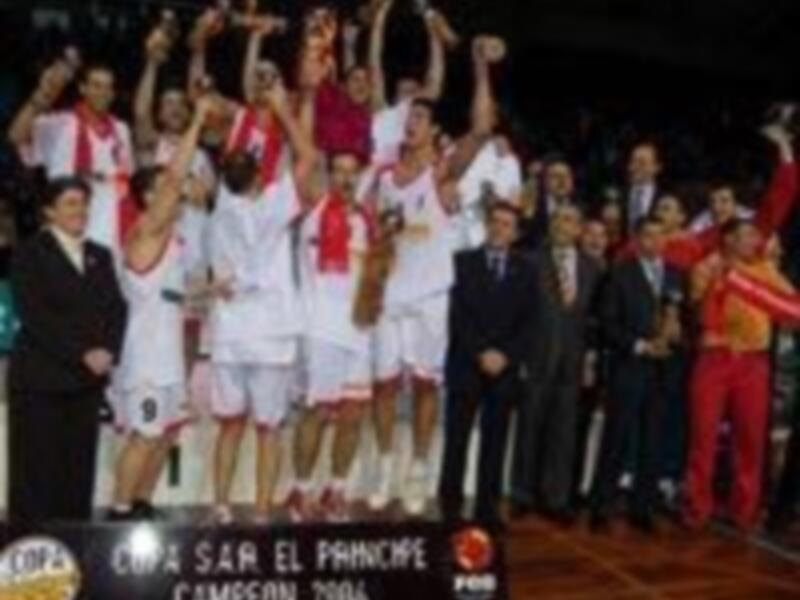 Murcia, justo campeón de la Copa Príncipe 2006 al derrotar a Drac Inca (78-60)