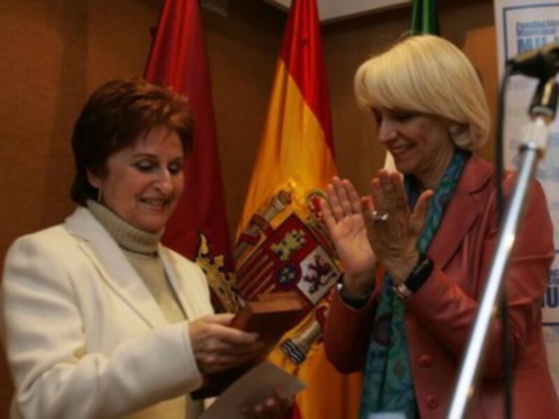 La Alcaldesa de Cádiz presidió la entrega de premios de Poesía y Relato Corto de la Fundación Municipal de la Mujer