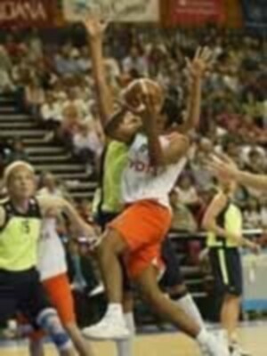 El UB Barcelona se impuso al Ros y espera rival para la final (60-92)