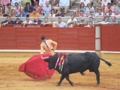 Jesulín de Ubrique sigue toreando pese a la polémica familiar