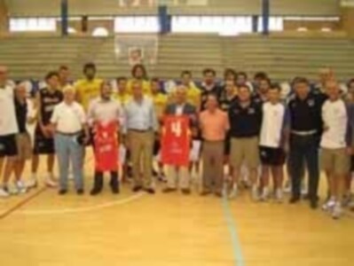 La Junta de Andalucia, con la Selección de Baloncesto