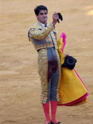 Jesulin de Ubique dedicó una oreja en Huelva a su nuevo hijo