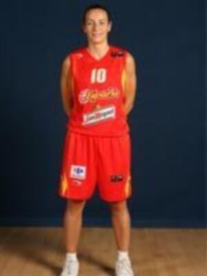 Elisa Aguilar: Empecé a jugar al baloncesto porque mi madre no me dejaba jugar al fútbol