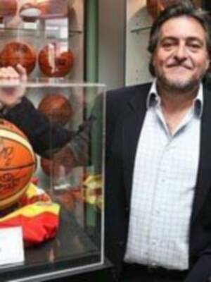 Pepu Hernandez y Jose Antonio Montero, leen la Constitucion