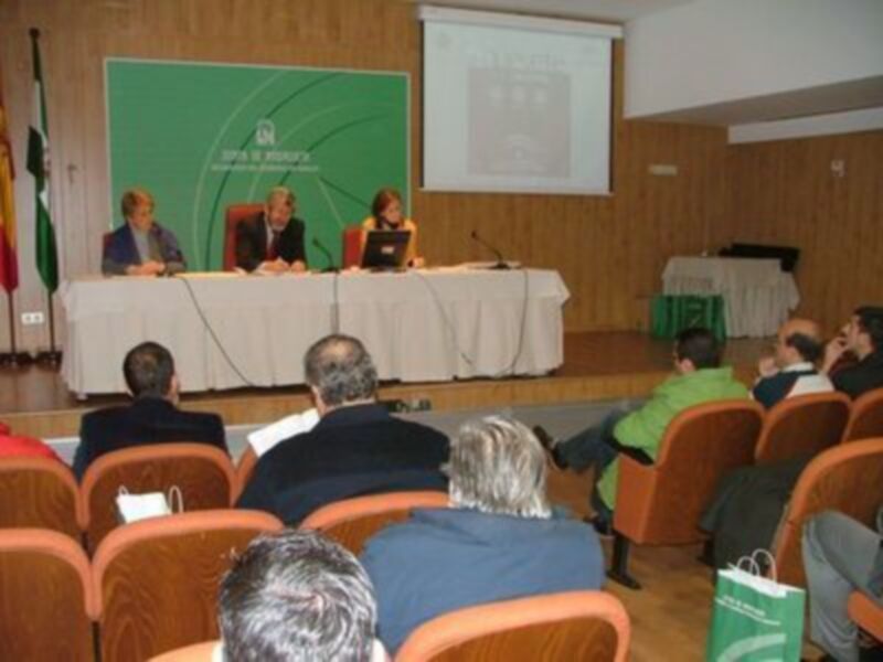 El Decreto de Acreditación de Centros Deportivos fue presentado ayer en Huelva