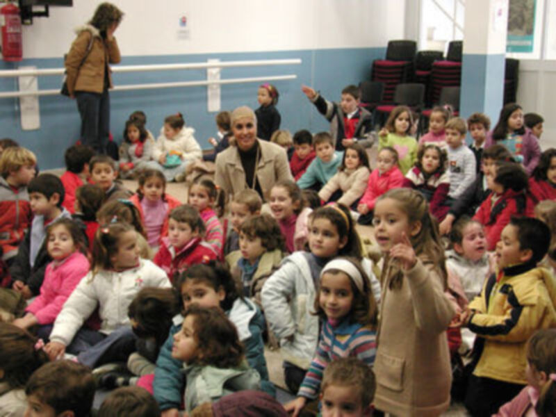 Trescientos escolares de Gines celebran el Día de la Paz