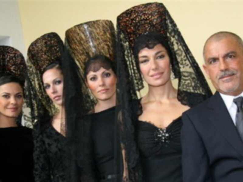 Tres Misses España de Mantilla en el Jueves Santos Sevillano