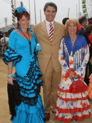 Agustin Bravo con su mujer Susana en la Feria