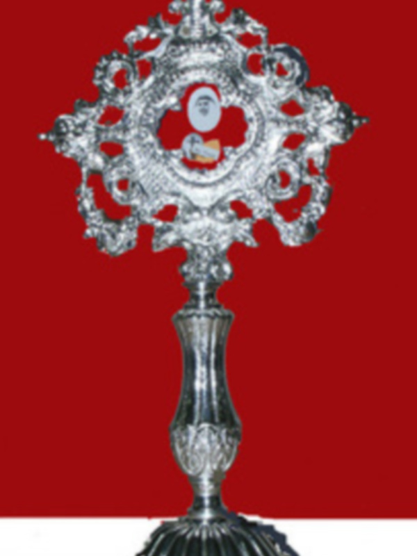 VEN HOY A BESAR LA RELIQUIA DE SANTA ÁNGELA DE LA CRUZ.
