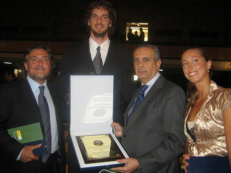 Los alumnos del Master de Periodismo de Baloncesto acudiran a la semifinal de ACB del Real Madrid 