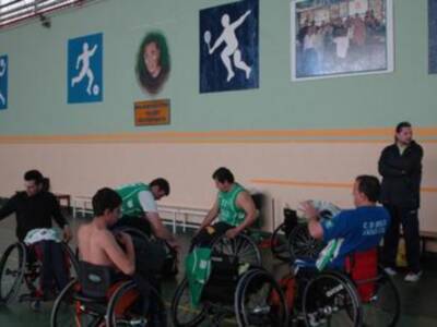 Visita del CD ONCE-Andalucía al Centro Penitenciario de Sevilla
