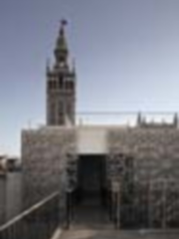 EME HOTEL ofrece una perspectiva única de La Giralda