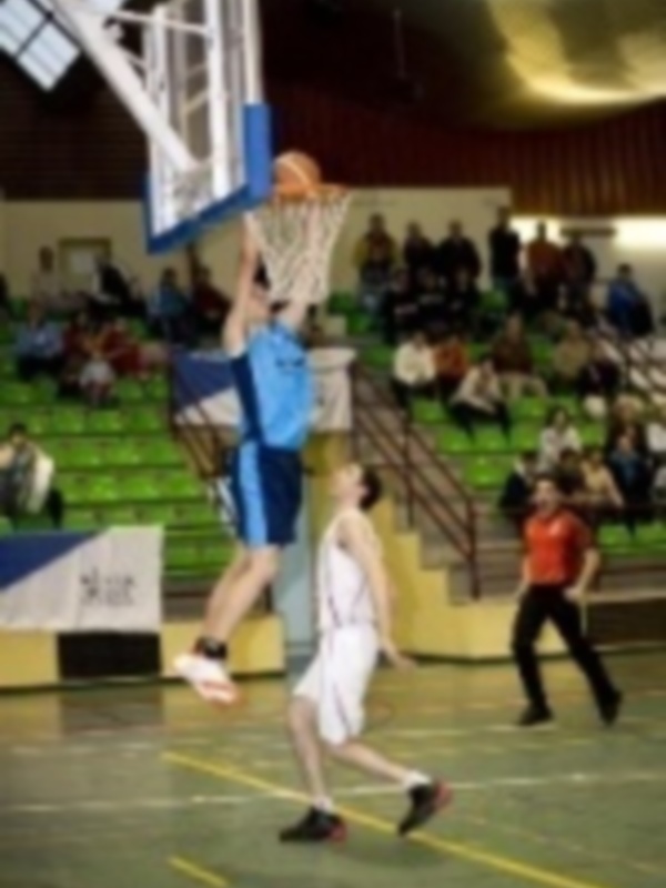 Derrota del FRIZONIA CIMBIS en su visita al MOTRIL GRUPO ALAMINOS por 92-57
