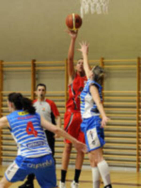 El Mann Filter gana al Hondarribia Irún y manda al Extremadura Dato a la LF2